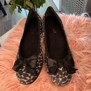 Aerosoles leopard flats with bows